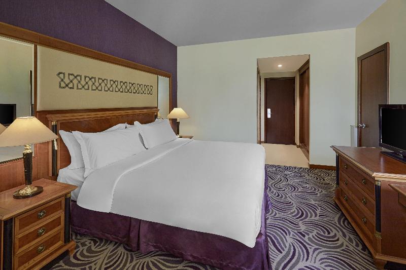 Holiday Inn Tabuk image