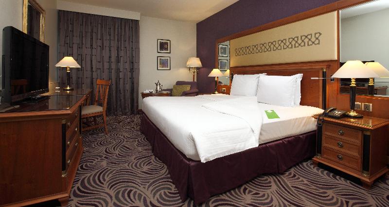 Holiday Inn Tabuk image