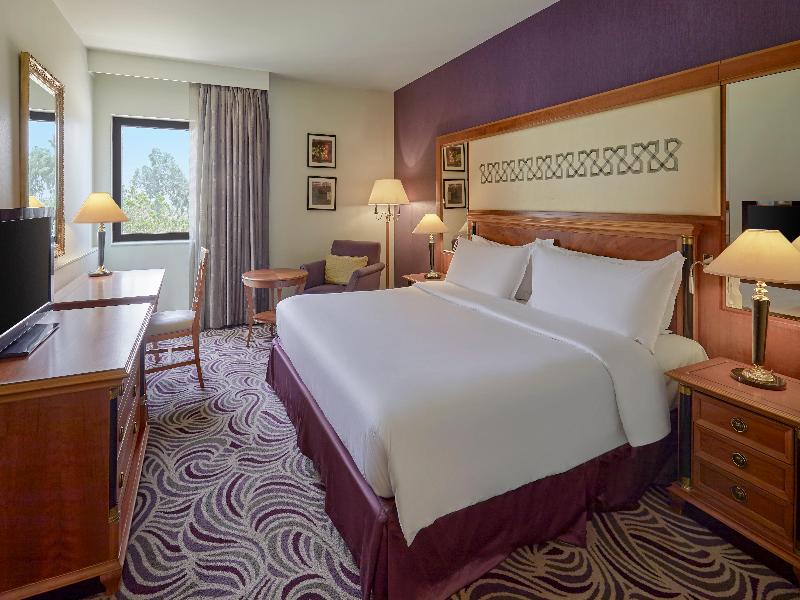 Holiday Inn Tabuk image