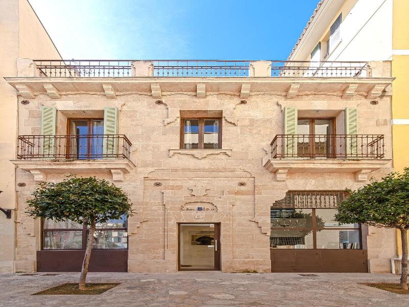 Can Blau Homes image