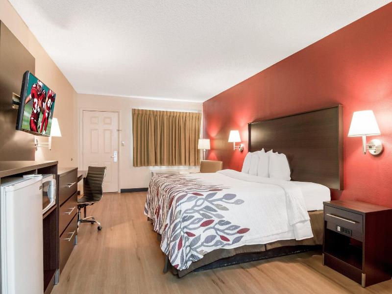 Red Roof Inn Acworth - Emerson/ Lakepoint South image