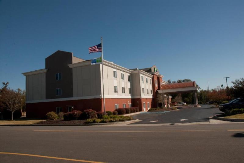Holiday Inn Express & Suites Athens image