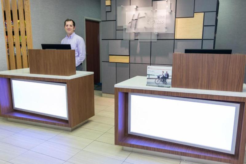 Holiday Inn Express & Suites Athens image