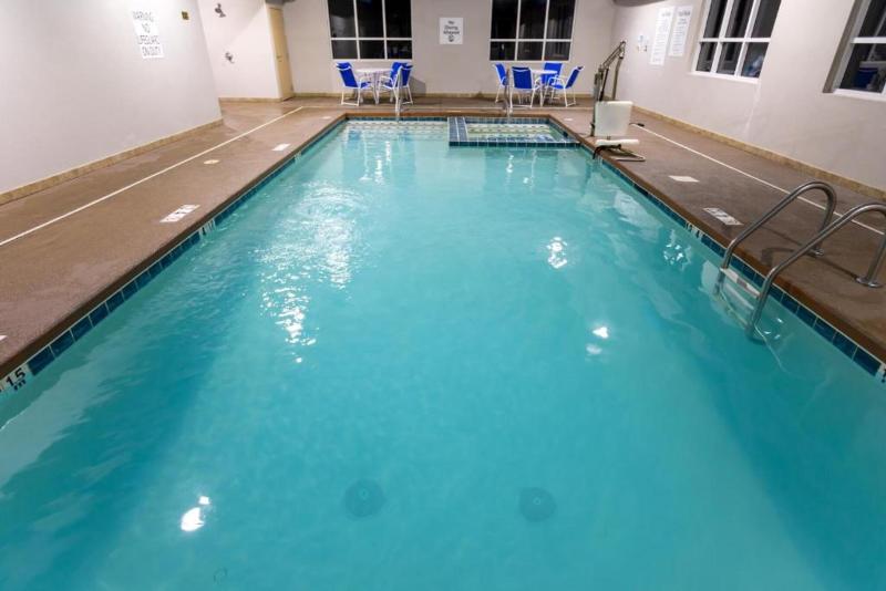 Holiday Inn Express & Suites Athens image
