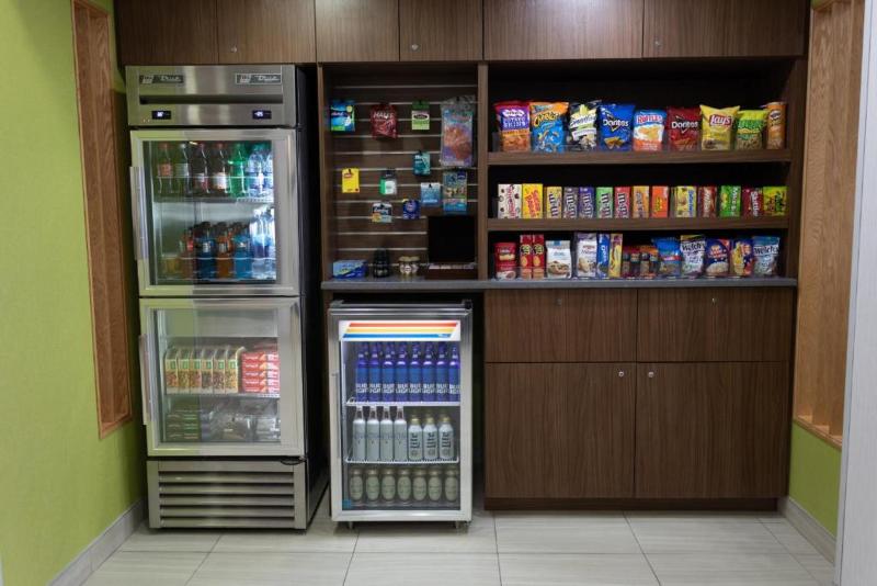 Holiday Inn Express & Suites Athens image