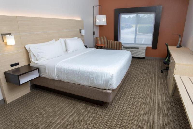 Holiday Inn Express & Suites Athens image