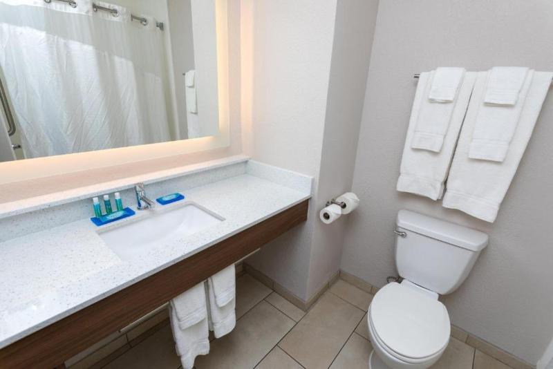 Holiday Inn Express & Suites Athens image