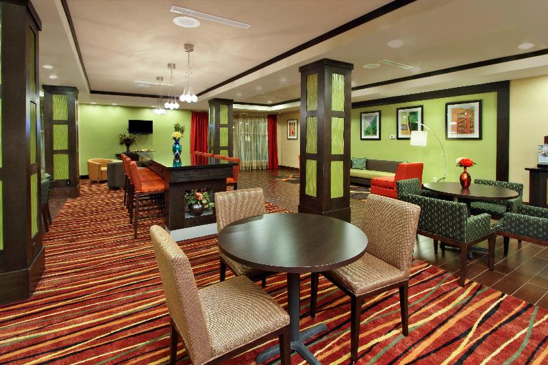 Holiday Inn Express and Suites Houston East Baytow