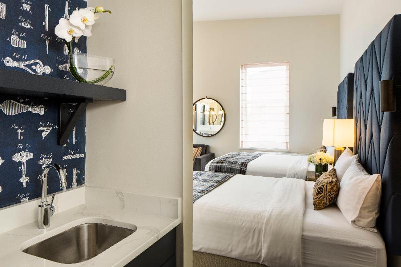 Hotel Indigo Boston Garden image