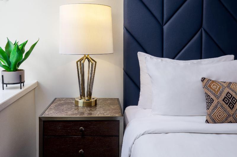 Hotel Indigo Boston Garden image