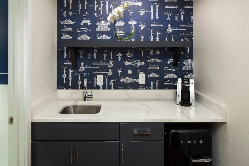 Hotel Indigo Boston Garden image