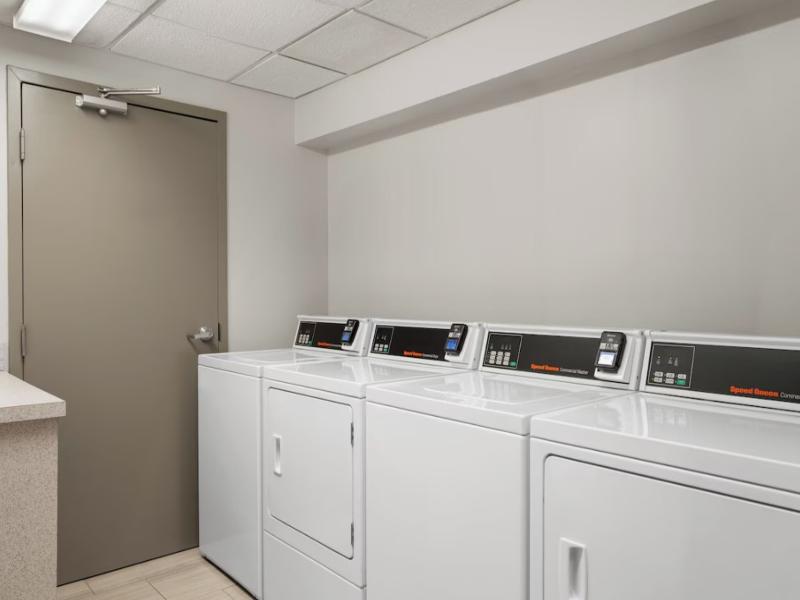 Holiday Inn Express Suites ColumbiaI20 Clemson Rd image