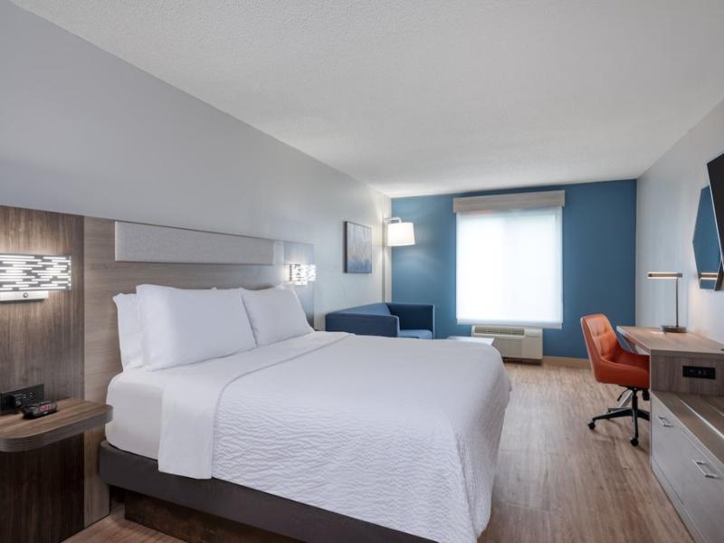 Holiday Inn Express Suites ColumbiaI20 Clemson Rd image
