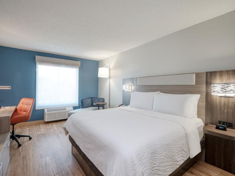 Holiday Inn Express Suites ColumbiaI20 Clemson Rd image