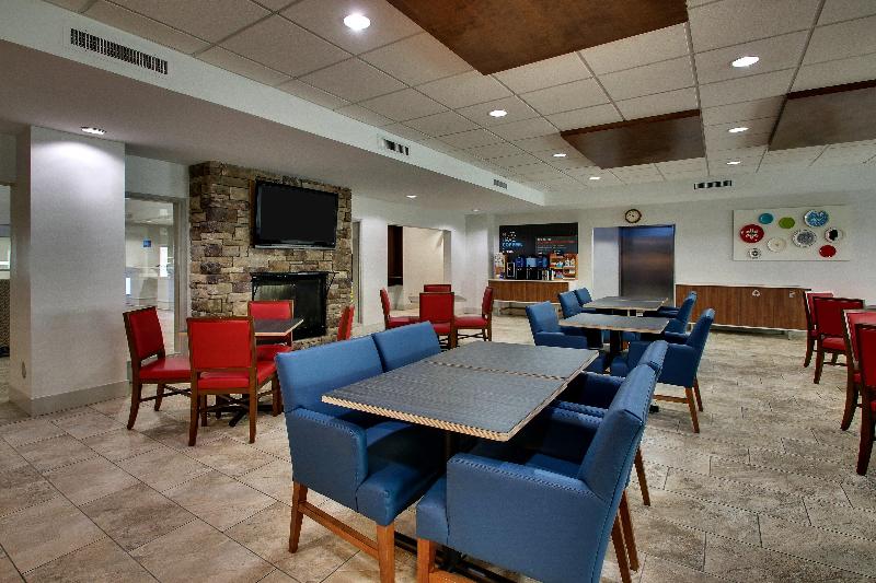 Holiday Inn Express Chicago NorthWaukeganGurnee image