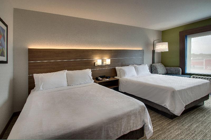 Holiday Inn Express Chicago NorthWaukeganGurnee image