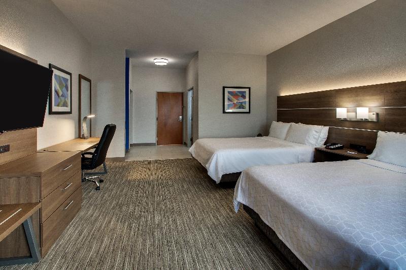 Holiday Inn Express Chicago NorthWaukeganGurnee image