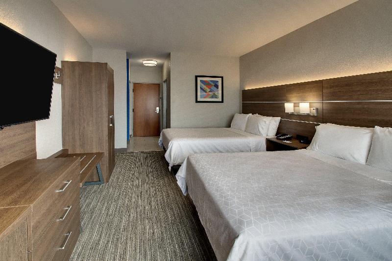 Holiday Inn Express Chicago NorthWaukeganGurnee image