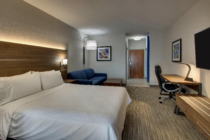 Holiday Inn Express Chicago NorthWaukeganGurnee image