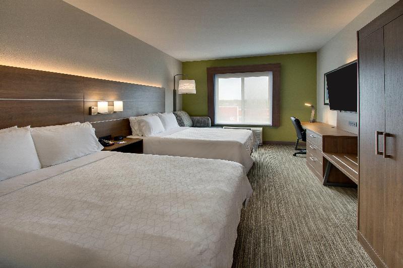 Holiday Inn Express and Suites Chicago North Wauke