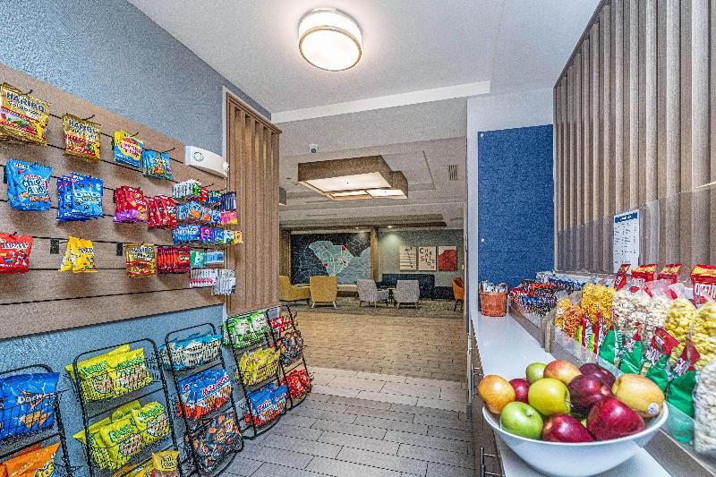 Holiday Inn Express and Suites Charleston Arpt Con image