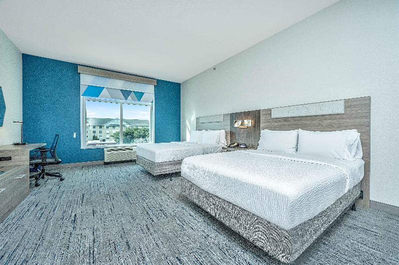 Holiday Inn Express and Suites Charleston Arpt Con image