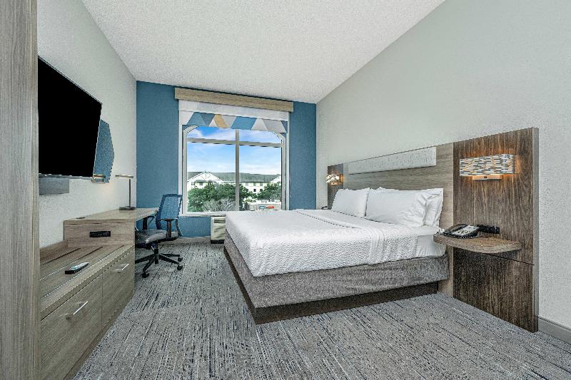 Holiday Inn Express and Suites Charleston Arpt Con image