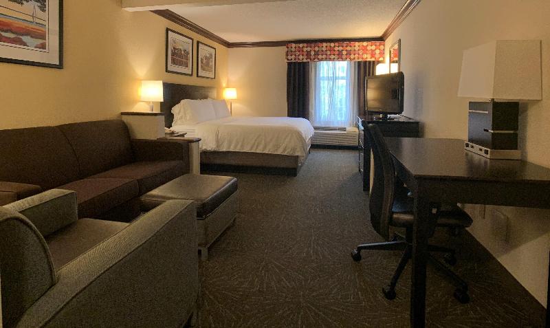 Holiday Inn Express and Suites Charleston Ashley P image