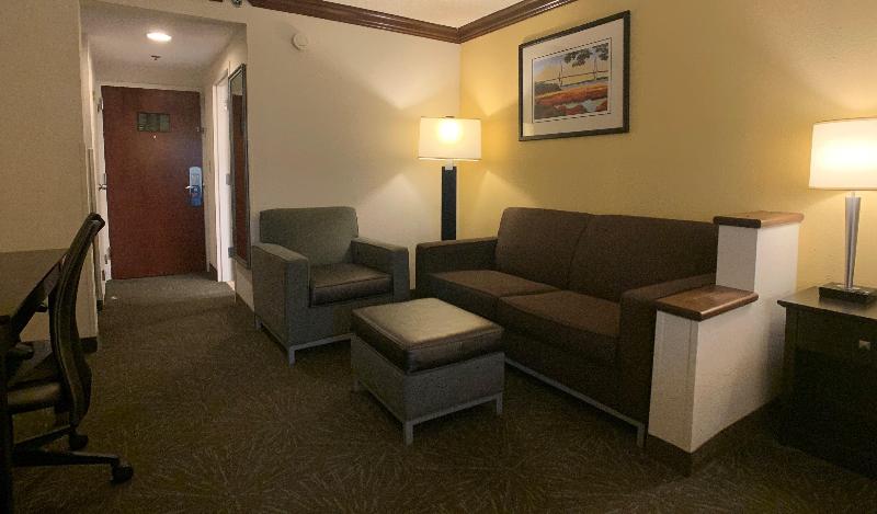 Holiday Inn Express and Suites Charleston Ashley P image