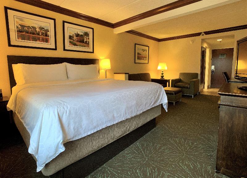 Holiday Inn Express and Suites Charleston Ashley P image
