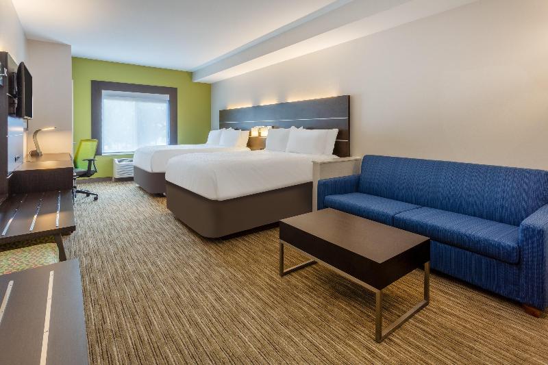Holiday Inn Express and Suites Charlotte Arrowood