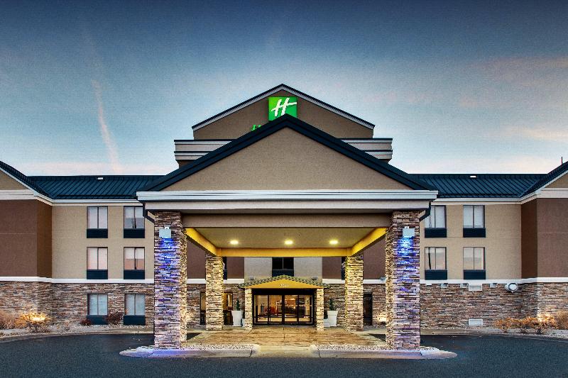 Holiday Inn Express and Suites Cedar Rapids I 380