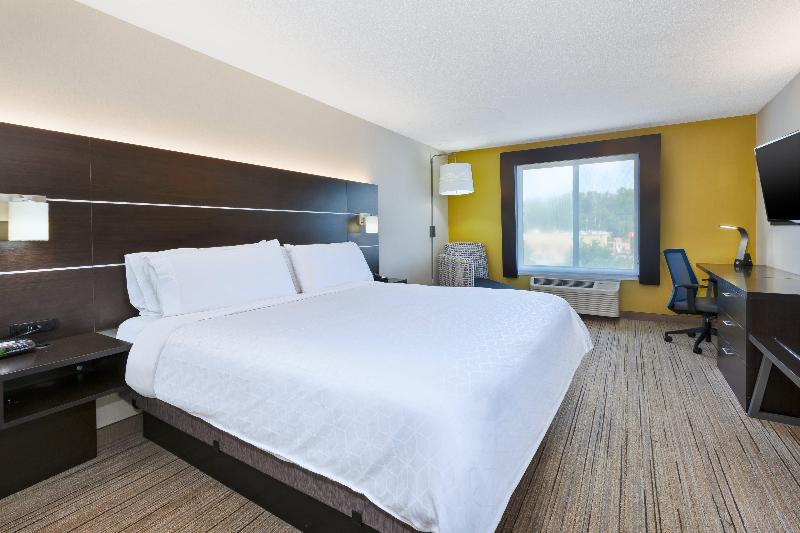 Holiday Inn Express and Suites Cleveland Richfield photo 18