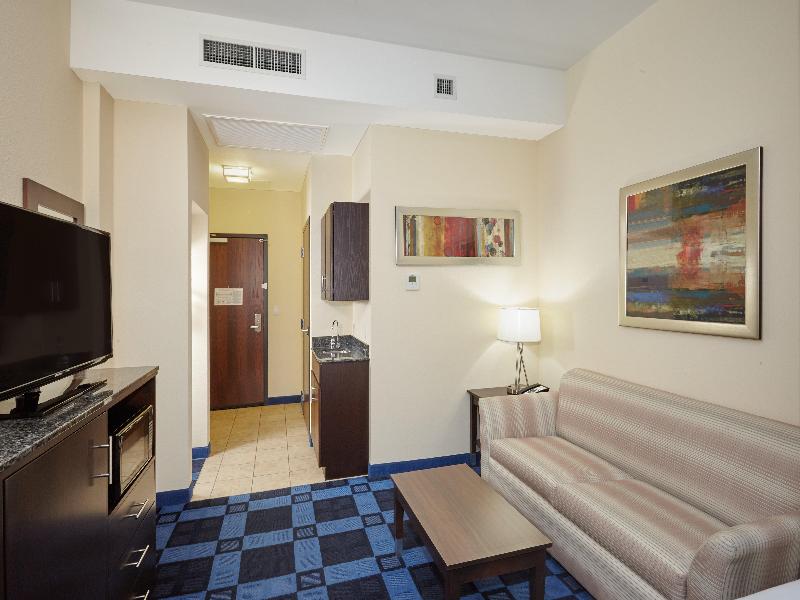 Holiday Inn Express Columbia Univ Area Hwy 63 image