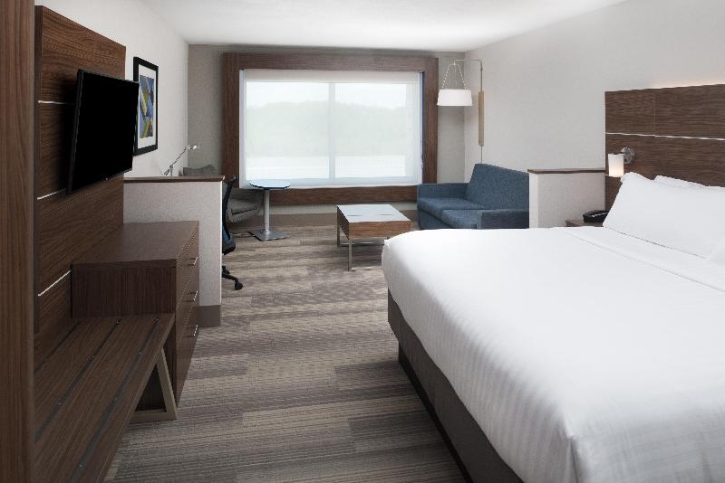 Holiday Inn Express & Suites Kingdom City By IHG photo 24