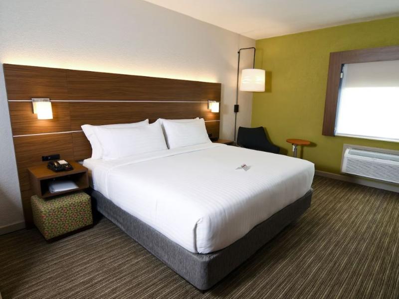 Holiday Inn Express Port ClintonCatawba Island image