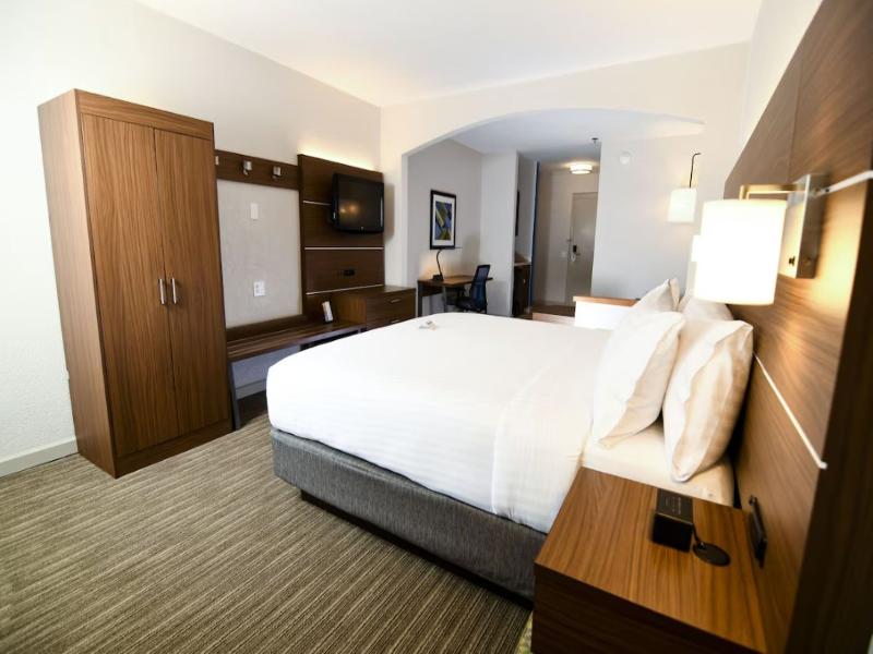 Holiday Inn Express Port ClintonCatawba Island image