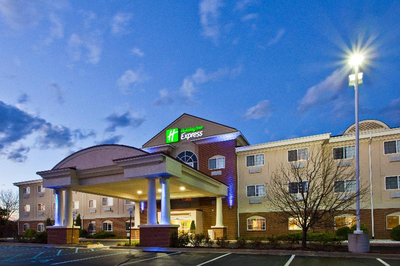 Holiday Inn Express and Suites Charlotte