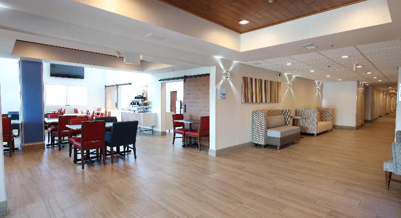 Holiday Inn Express and Suites Cincinnati SE Newpo image