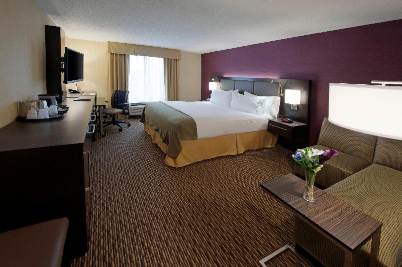 Holiday Inn Express and Suites Clearfield image