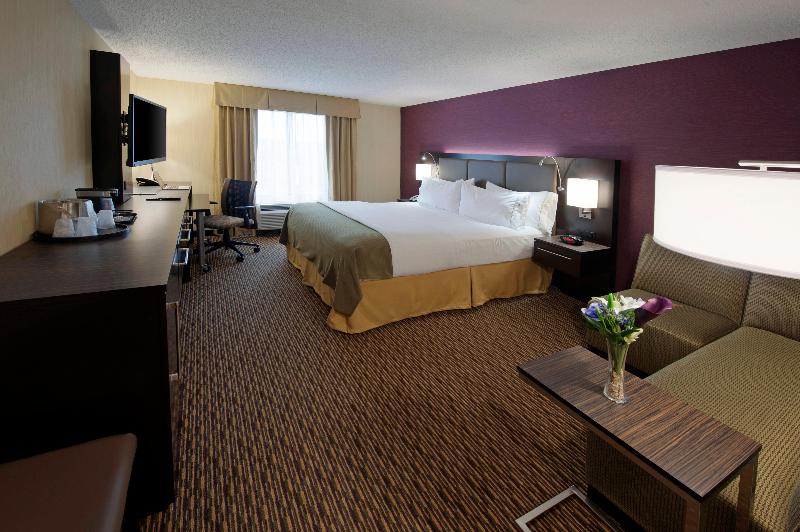Holiday Inn Express and Suites Clearfield image
