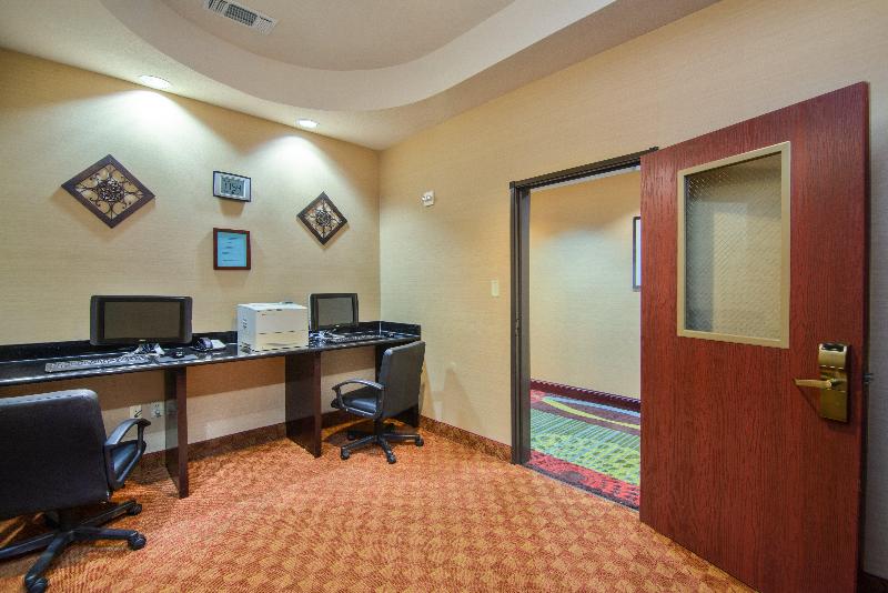 Holiday Inn Express & Suites Terrell By IHG image