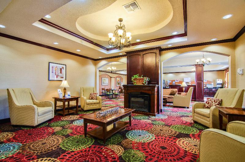 Holiday Inn Express & Suites Terrell By IHG image