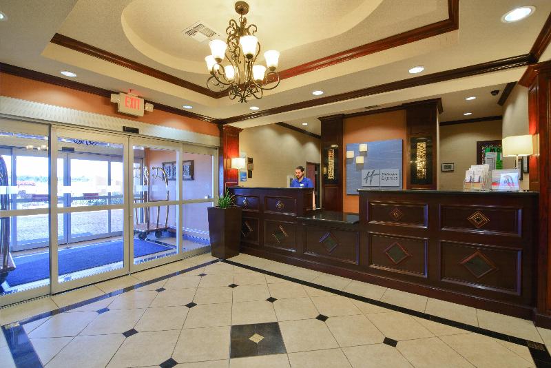 Holiday Inn Express & Suites Terrell By IHG image
