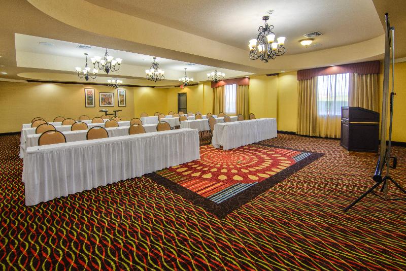 Holiday Inn Express & Suites Terrell By IHG image