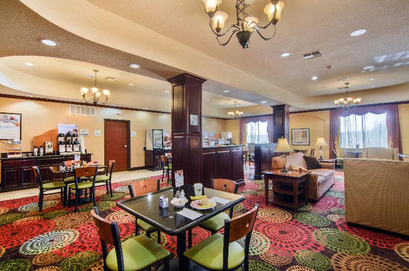 Holiday Inn Express & Suites Terrell By IHG image