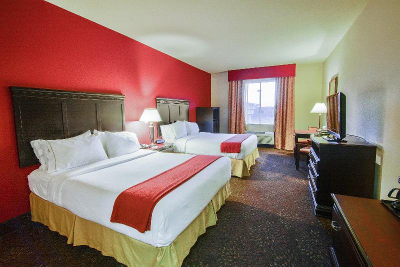 Holiday Inn Express & Suites Terrell By IHG image