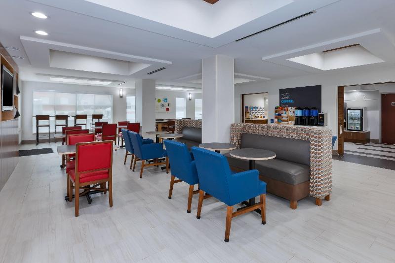 Holiday Inn Express & Suites Dayton South Franklin image