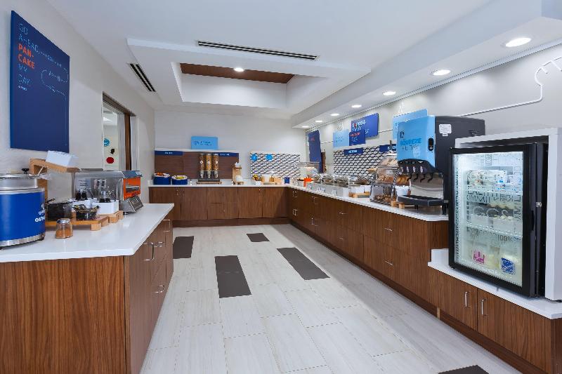 Holiday Inn Express & Suites Dayton South Franklin image