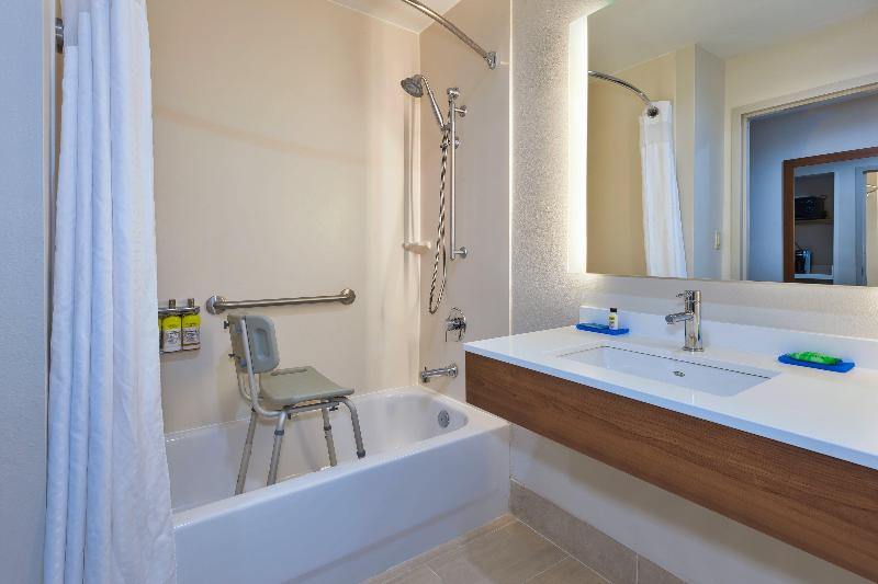 Holiday Inn Express & Suites Dayton South Franklin photo 15